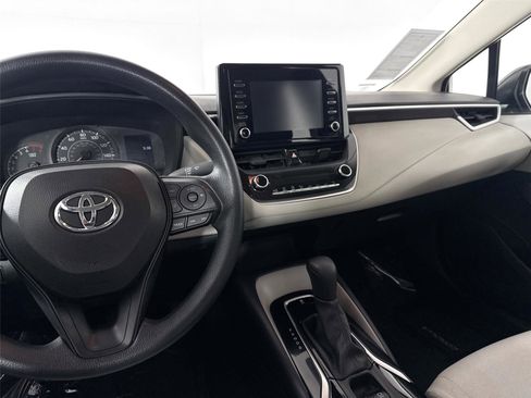 Certified 2020 Toyota Corolla L image 37