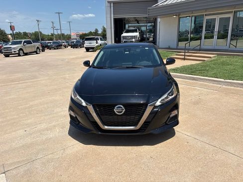 Used 2022 Nissan Altima 2.0 SR FWD image 7