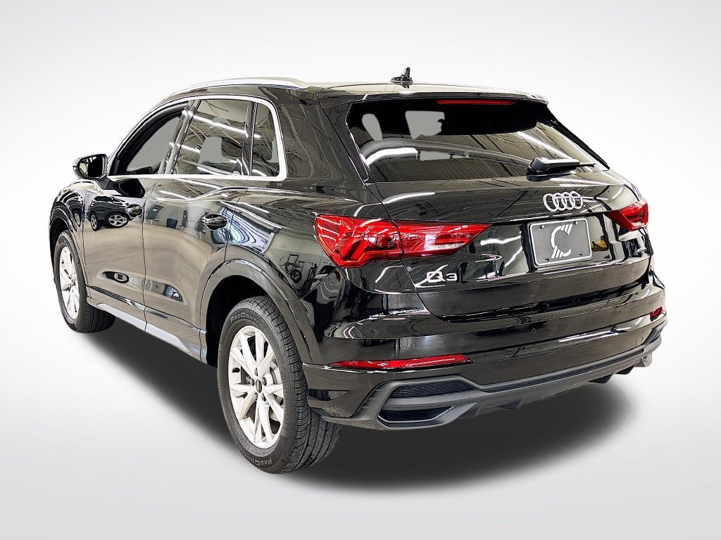 Used 2025 Audi Q3 2.0T Premium w/ Convenience Package AWD/4WD image 3