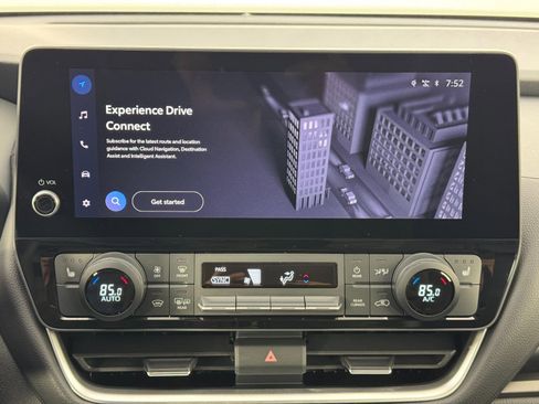 Used 2024 Toyota Grand Highlander XLE image 23