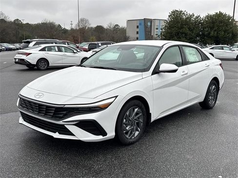 New 2026 Hyundai Elantra Blue image 3