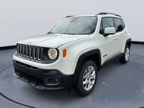 Used 2016 Jeep Renegade Latitude image 2
