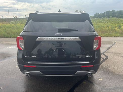 Used 2023 Ford Explorer Limited AWD/4WD image 4
