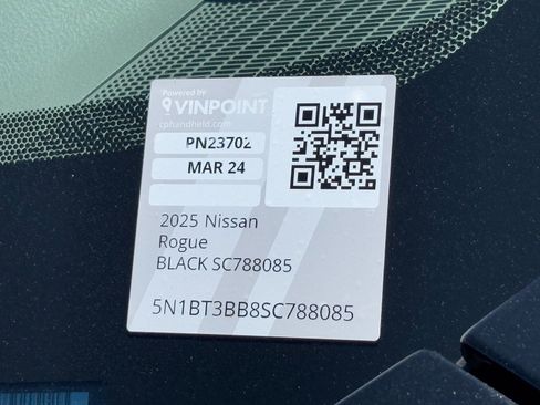 Used 2025 Nissan Rogue SV image 30