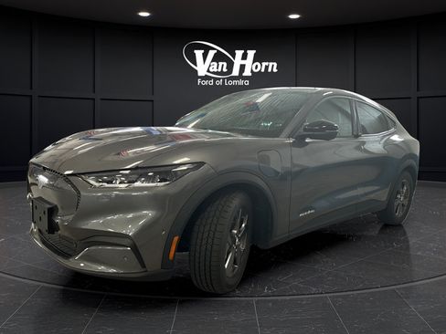 Used 2023 Ford Mustang Mach-E Select AWD/4WD image 3