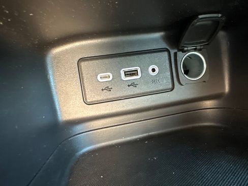 Used 2024 Chevrolet Equinox LT w/ LPO, Floor Liner Package FWD image 27