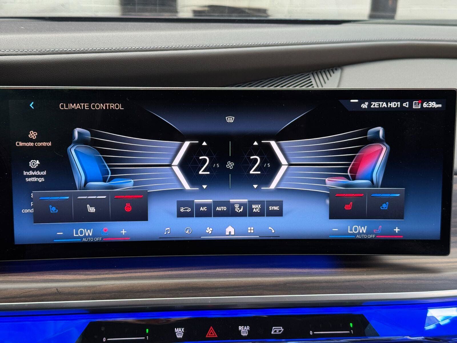 Used 2024 BMW i7 eDrive50 w/ M Sport Package RWD image 27