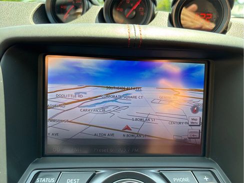 Used 2019 Nissan 370Z NISMO RWD image 27