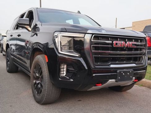 Used 2023 GMC Yukon AT4 w/ AT4 Premium Package AWD/4WD image 8