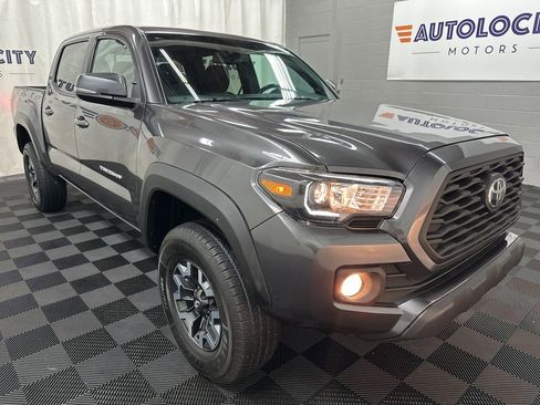 Used 2021 Toyota Tacoma TRD Off-Road image 3