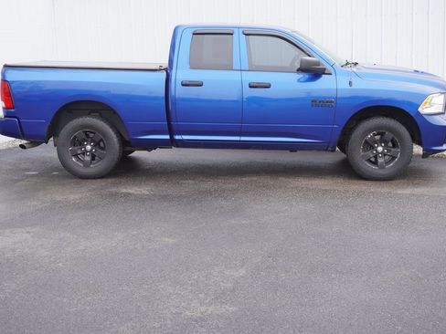 Used 2017 RAM 1500 Express image 2