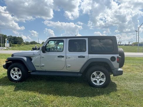 Used 2020 Jeep Wrangler Unlimited Sport S AWD/4WD image 3