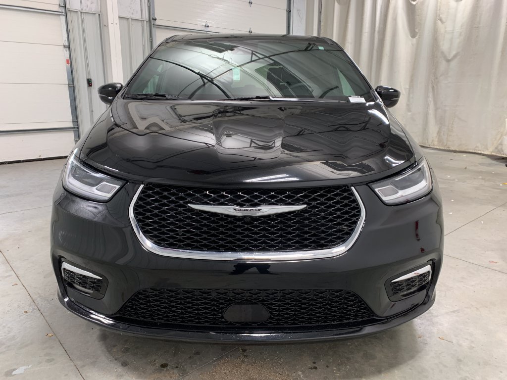 Used 2026 Chrysler Pacifica Select FWD image 14