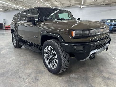 Used 2025 GMC Hummer EV 3X w/ LPO, Illumination Package AWD/4WD image 4