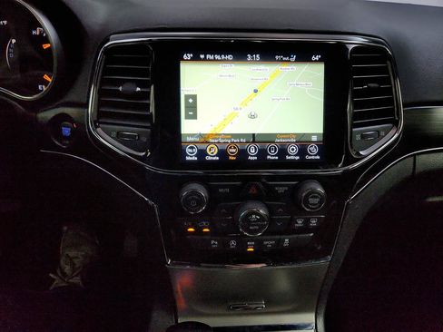 Used 2020 Jeep Grand Cherokee Limited w/ Luxury Group II RWD image 22