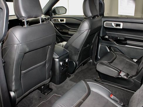 Used 2022 Ford Explorer ST w/ ST High-Performance Pack image 21