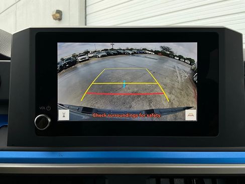 Used 2025 Toyota Tacoma TRD Off-Road image 31