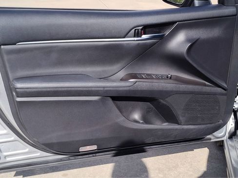 Used 2021 Toyota Camry XSE image 16