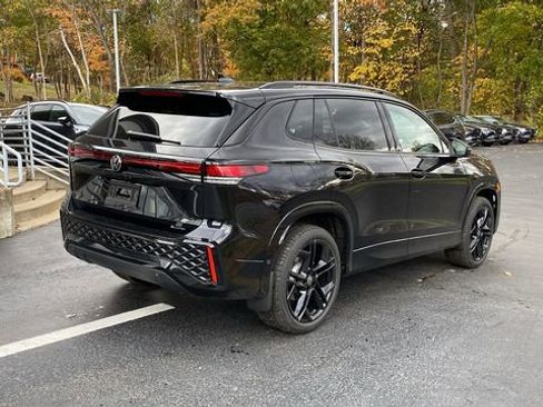 New 2026 Volkswagen Tiguan SE R-Line image 5