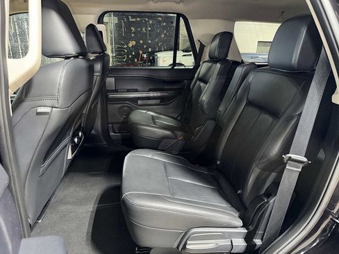 Used 2024 Ford Expedition XLT image 17