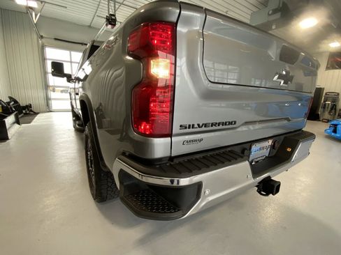 Used 2025 Chevrolet Silverado 2500 LT AWD/4WD image 14