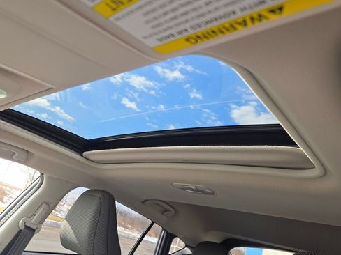 Used 2024 Subaru Crosstrek 2.0i Premium image 23