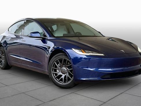 Used 2025 Tesla Model 3 Long Range RWD image 2