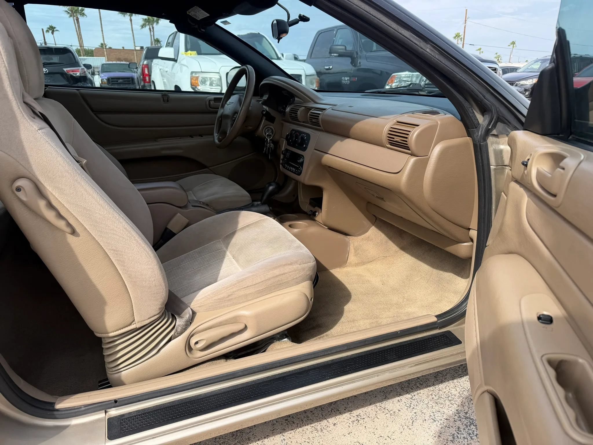 Used 2004 Chrysler Sebring LX w/ Security Group FWD image 19