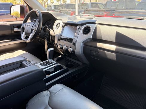 Used 2020 Toyota Tundra SR5 w/ SR5 Leather Package AWD/4WD image 11