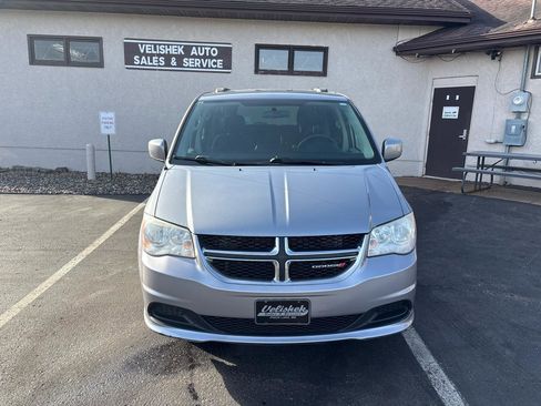 Used 2014 Dodge Grand Caravan SXT image 8