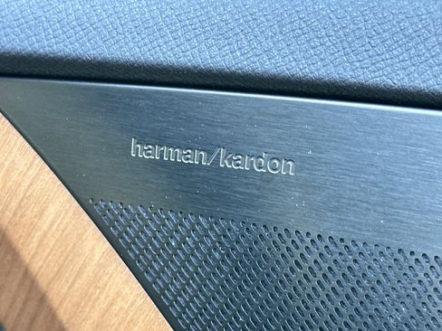 Used 2024 Volvo XC90 T8 Plus image 21