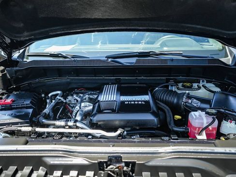 Used 2023 Chevrolet Silverado 1500 High Country w/ High Country Premium Package AWD/4WD image 28