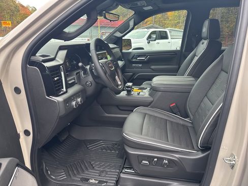 New 2026 GMC Sierra 1500 AT4X w/ AT4X AEV Edition image 8