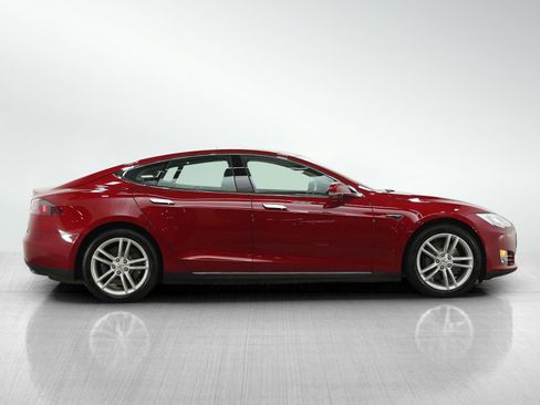 Used 2014 Tesla Model S 85 RWD image 6