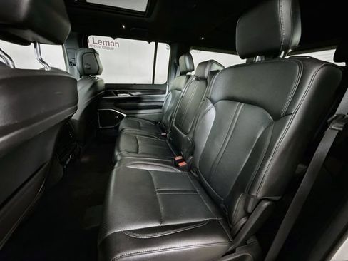 Used 2024 Jeep Wagoneer 4WD w/ Premium Group I image 26