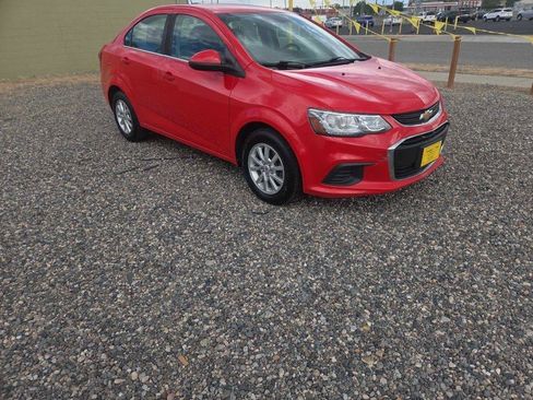 Used 2017 Chevrolet Sonic LT w/ Convenience Package FWD image 8