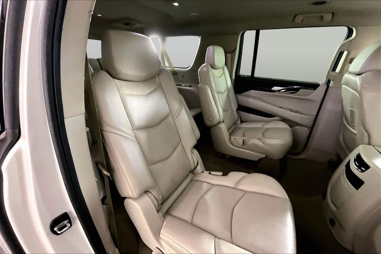 Used 2015 Cadillac Escalade ESV 2WD image 19