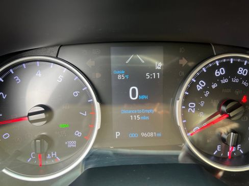 Used 2019 Toyota RAV4 LE w/ All Weather Liner Package AWD/4WD image 28