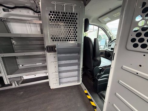 Used 2020 Ford Transit 150 Low Roof RWD image 35