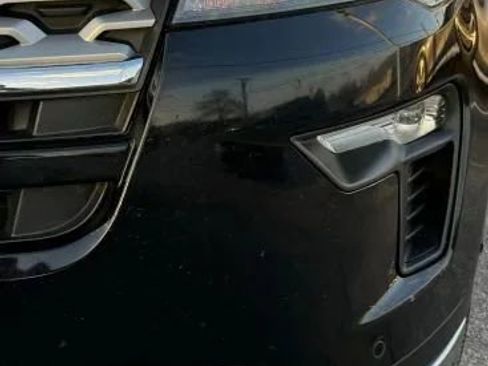 Used 2018 Ford Explorer Limited w/ Equipment Group 301A image 9