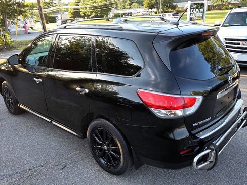 Used 2014 Nissan Pathfinder SV AWD/4WD image 11