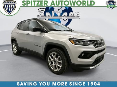 Used 2025 Jeep Compass Limited AWD/4WD image 1