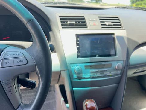 Used 2009 Toyota Camry XLE FWD image 18