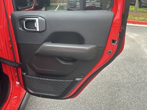 New 2026 Jeep Wrangler Unlimited Rubicon AWD/4WD image 17