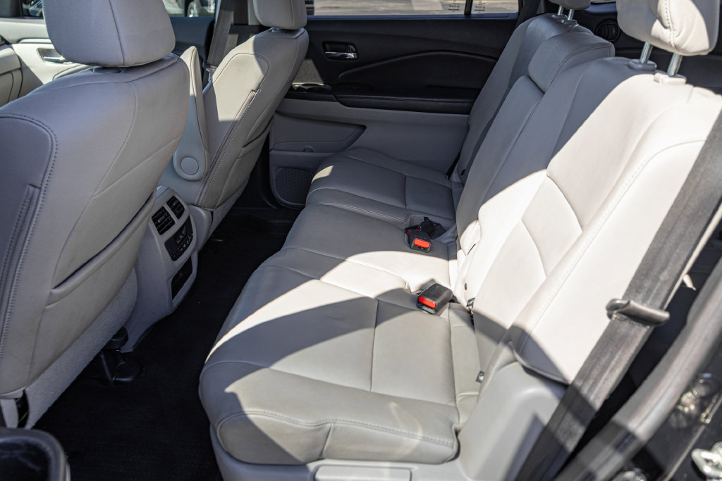 Used 2025 Kia Sportage EX AWD/4WD image 29