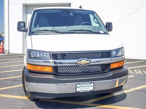 New 2025 Chevrolet Express 2500 Extended w/ Enhanced Convenience Package image 13