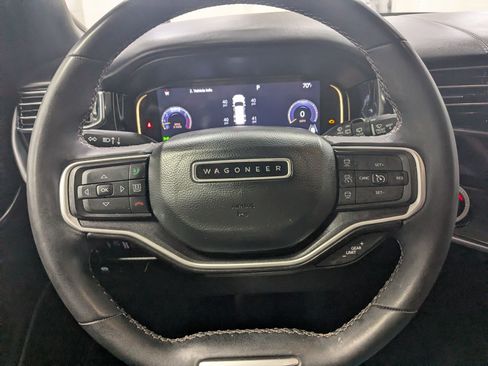Used 2023 Jeep Wagoneer 4WD w/ Convenience Group I image 13