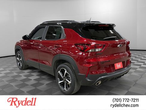 Used 2023 Chevrolet TrailBlazer RS w/ Convenience Package image 2