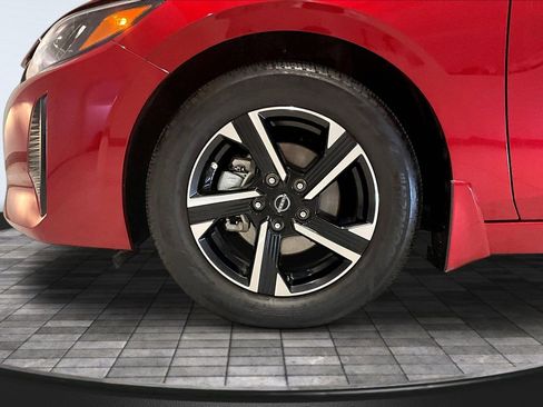 Used 2025 Nissan Sentra SV FWD image 32