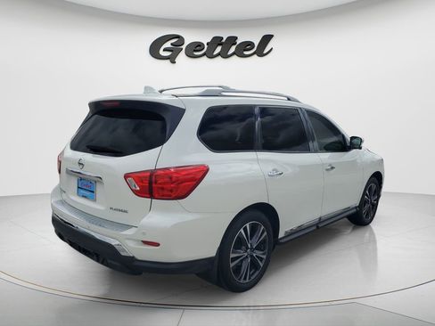 Used 2019 Nissan Pathfinder Platinum FWD image 4